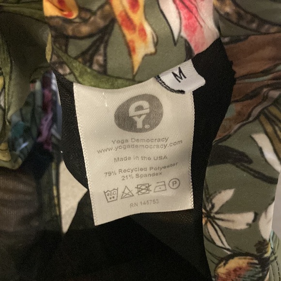 YOGA DEMOCRACY tropical floral workout set, size XS/M - Picture 7 of 14